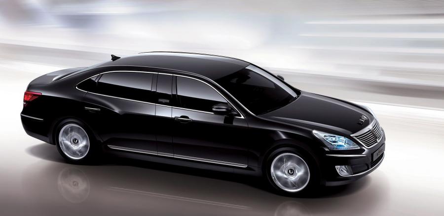  Hyundai Equus Limousine 2010 года  (фото 5 из 9)